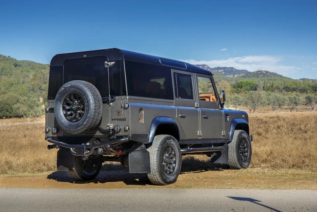 Hermes rear quarter view